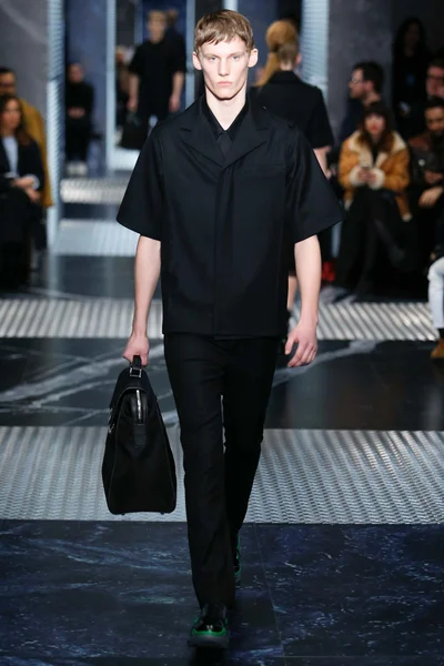 Look 33